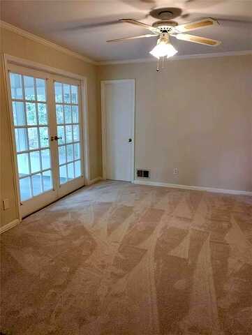 Village Green, LILBURN, GA 30047