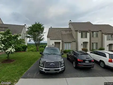 Hunting Hills, ROANOKE, VA 24018