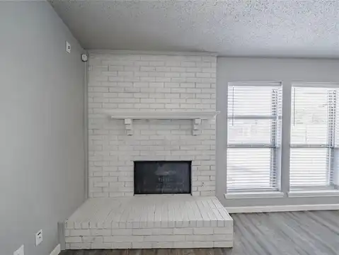 Lake Park, GRAND PRAIRIE, TX 75052