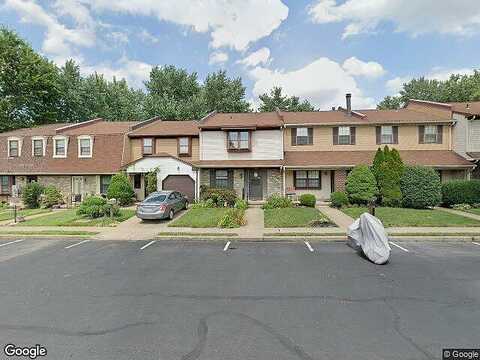 Clover, WARMINSTER, PA 18974