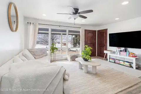 Donegan, GLENWOOD SPRINGS, CO 81601