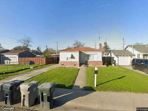 Lily, SACRAMENTO, CA 95838