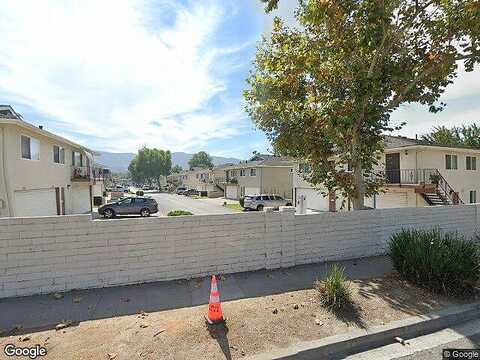 Avenida De La Plata, NEWBURY PARK, CA 91320