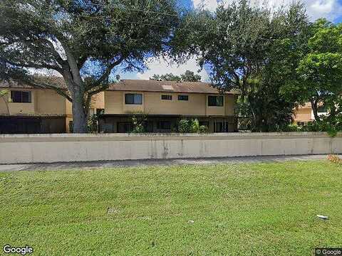 Gate Lake, TAMARAC, FL 33319