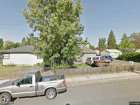Oak, GRANTS PASS, OR 97526