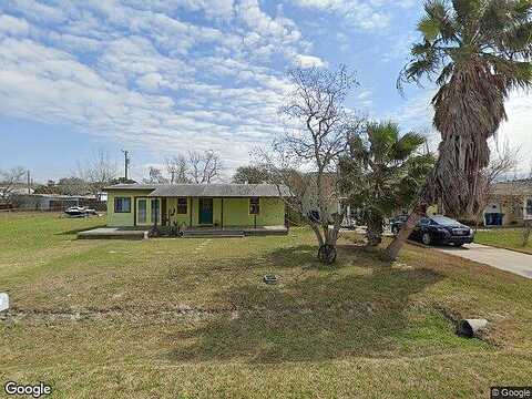 6Th, ROCKPORT, TX 78382