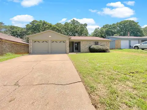 Crestmont, ARLINGTON, TX 76017