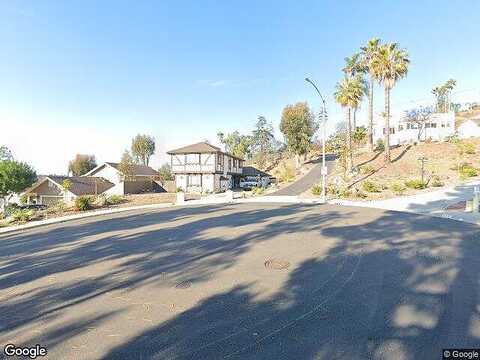 Nicole, VISTA, CA 92084