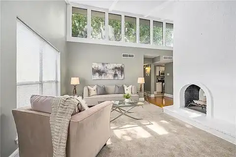 Sandhurst Ln, Dallas, TX 75206