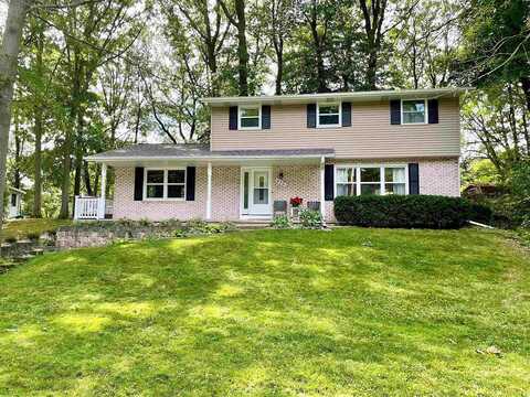 Pinehurst, GREEN BAY, WI 54302