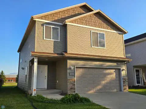 11Th, MOORHEAD, MN 56560