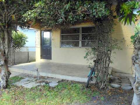 D, Lake Worth, FL 33460