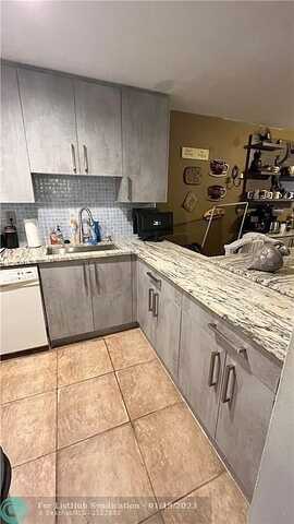 Stirling Rd, Hollywood, FL 33024