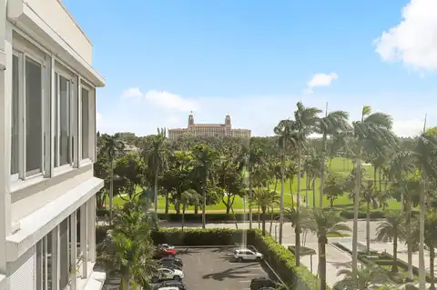 Cocoanut Row, Palm Beach, FL 33480