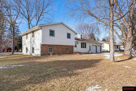 E 1St Street, Gaylord, MN 55334