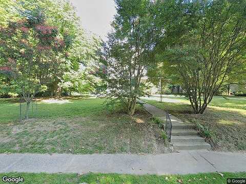 Walnut Ln, Swarthmore, PA 19081