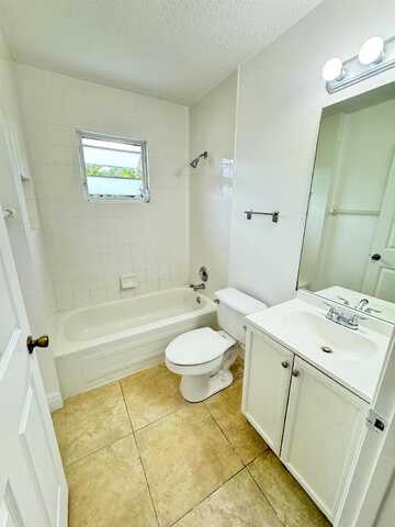 Veronia Dr, Palm Beach Gardens, FL 33410