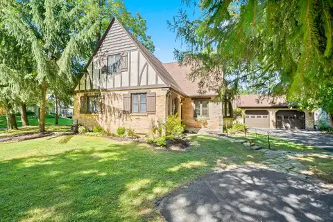 Arrowhead, FONTANA, WI 53125