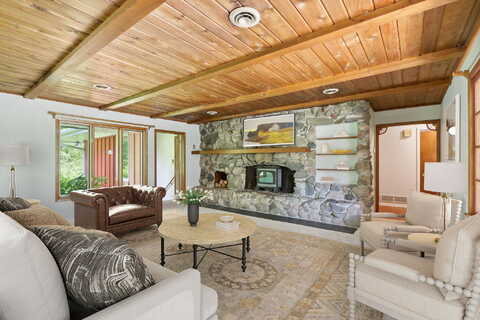 Shannon, HARTFORD, WI 53027