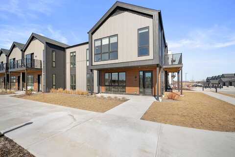 E Hemlock Drive #101, Oak Creek, WI 53154