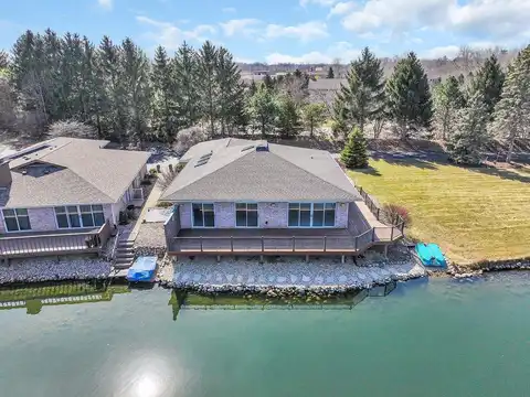 Island Club S #5, Mount Pleasant, WI 53405