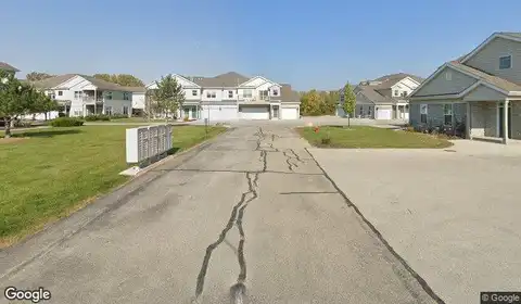 N17W26538 Meadowgrass Cir, Pewaukee, WI 53072