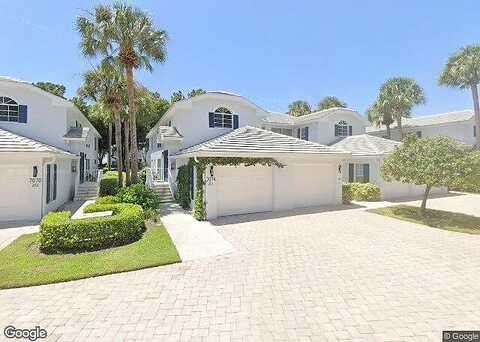 Barrington Cir, Naples, FL 34108
