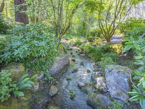 W Burnside St, Portland, OR 97210