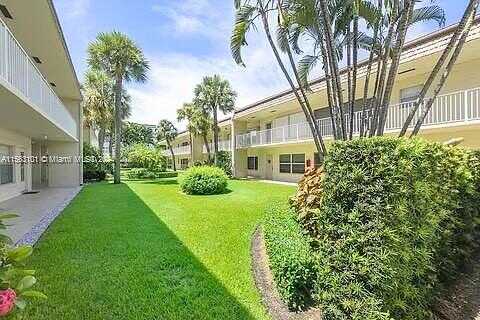 Snug Harbor Dr, Boynton Beach, FL 33435