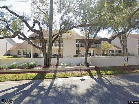 Greenery Ct, Tampa, FL 33618