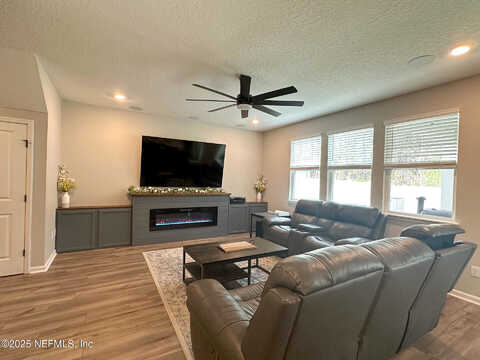 Loblolly Pne Court, Middleburg, FL 32068