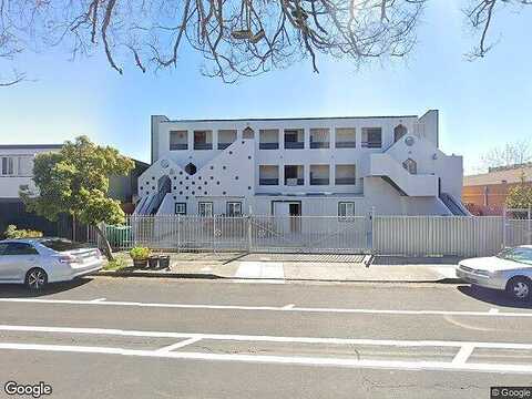 Macarthur Blvd 4, Oakland, CA 94609