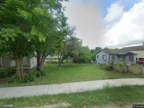 Jones Ave, Seguin, TX 78155
