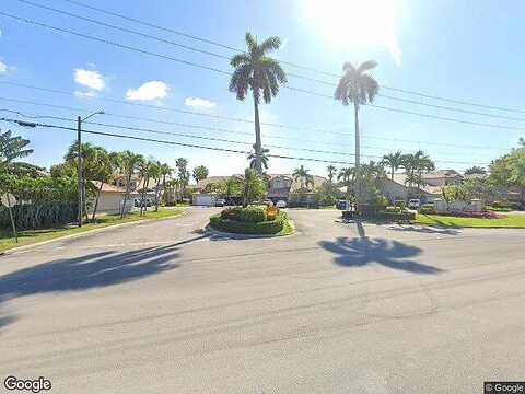 W Madison Lakes Cir W, Davie, FL 33328