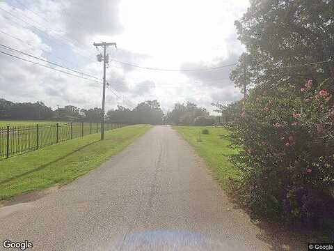 W 5Th, Hughes Springs, TX 75656