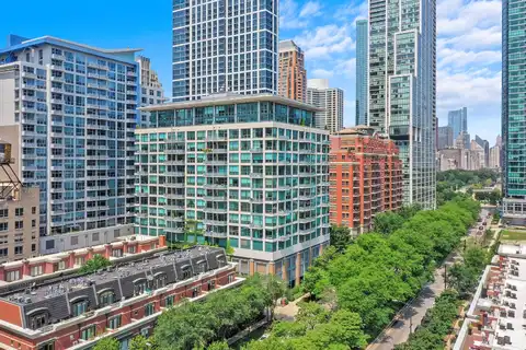 13Th, CHICAGO, IL 60605