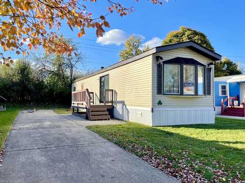 W Jefferson Avenue #3924, Trenton, MI 48183