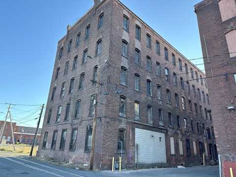 Middle Water, Holyoke, MA 01040