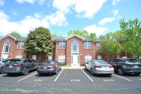 9312 Pine Lake Dr, Louisville, KY 40220