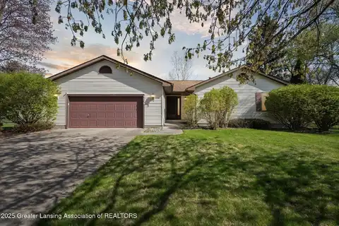 5650 Lochwoode Court, Holt, MI 48842