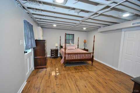 Royal Oak, LYNCHBURG, VA 24503