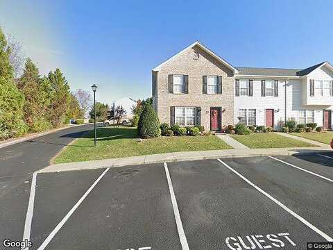 Middle View, FOREST, VA 24551