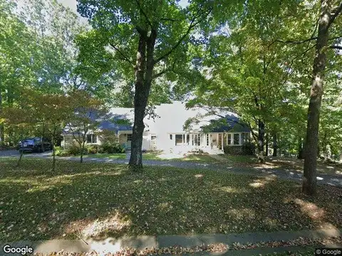 Hunting Hills, ROANOKE, VA 24018