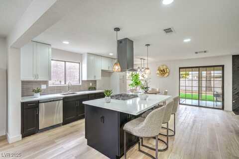 10009 Coral Sands Drive, Las Vegas, NV 89117