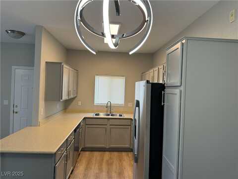2291 W Horizon Ridge Parkway, Henderson, NV 89052