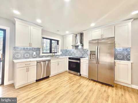 Cartwright, RESTON, VA 20191