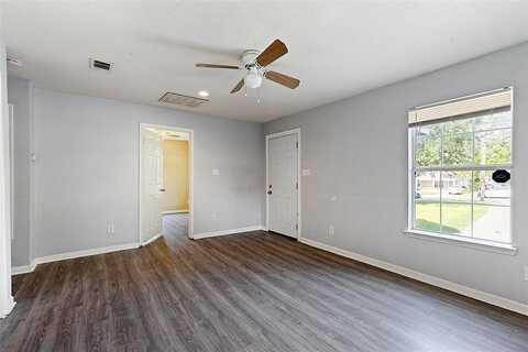 New York, FORT WORTH, TX 76104