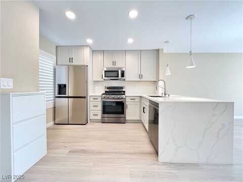 8070 W Russell Road, Las Vegas, NV 89113