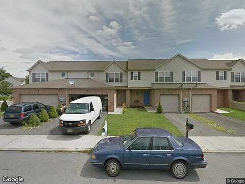 Gillian, EASTON, PA 18040