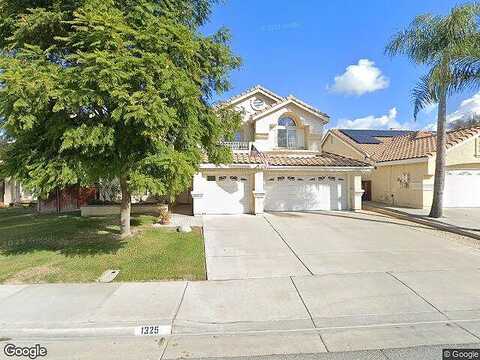 Avenida Floribunda, SAN JACINTO, CA 92583
